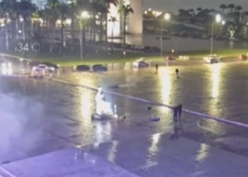 VEJA VÍDEO: Momento da explosão em frente ao STF é registrado por câmeras de segurança