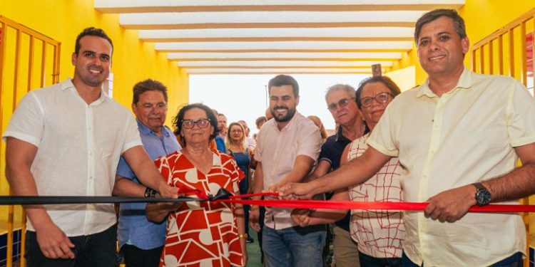 Governador em exercício inaugura escola integral em Boqueirão e creche em Cabaceiras