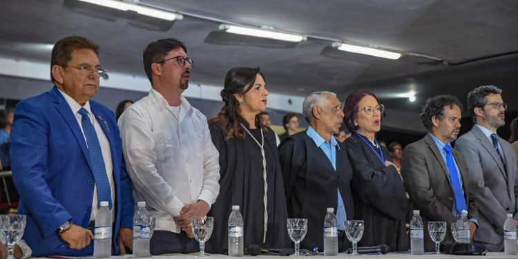 Governador em exercício Adriano Galdino participa de posse da reitora da UFPB