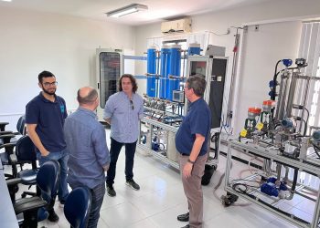 Veneziano confirma investimento de R$ 3,2 milhões para laboratório de Engenharia Elétrica da UFCG