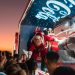 Magia do Natal: Caravana da Coca-Cola reúne multidão pelas ruas de Campina Grande