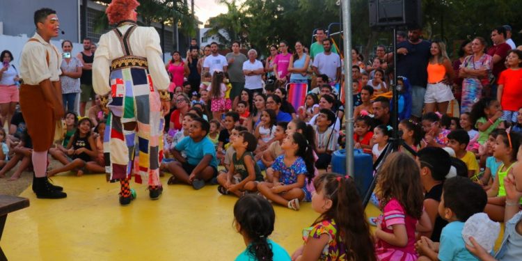 Famílias aproveitam o sábado no Parque das Três Ruas e prestigiam abertura da programação de fim de ano da Prefeitura