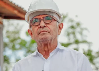 Cícero Lucena irá contratar empresa para construção de habitacional que vai beneficiar 240 famílias no Jardim Veneza