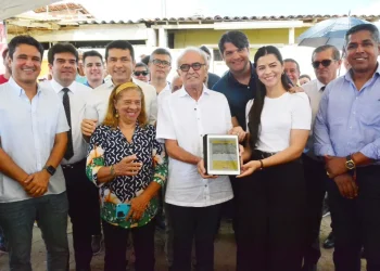 Cícero Lucena autoriza obras em 17 ruas para deixar o bairro do Altiplano totalmente pavimentado