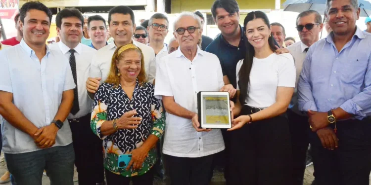 Cícero Lucena autoriza obras em 17 ruas para deixar o bairro do Altiplano totalmente pavimentado