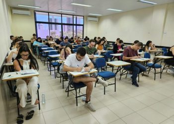 Mais de 1.100 candidatos fazem prova para residências médica e multiprofissional da SMS