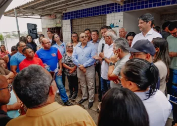 Cícero Lucena autoriza obras em 22 ruas para deixar bairro do Valentina totalmente pavimentado