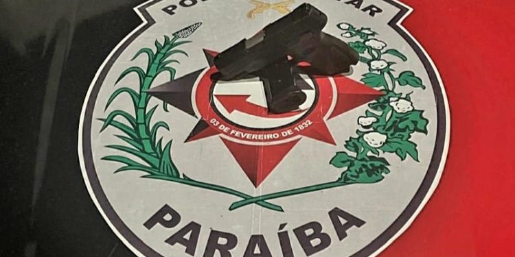 Cem armas de fogo já foram apreendidas este ano durante fiscalizações de trânsito na Paraíba
