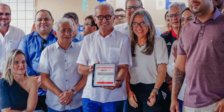 Cícero autoriza reconstrução da Escola Frei Albino, que ganhará novas salas e vai funcionar em tempo integral
