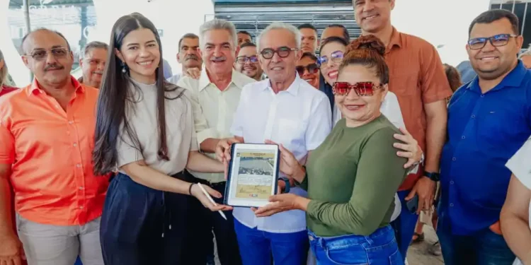 Cícero autoriza obras para deixar o bairro do Colibris 100% pavimentado e mais 7 ruas do José Américo