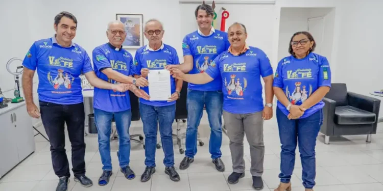 Cícero sanciona projeto de Lei que oficializa ‘Pedalada da Fé’ como evento da programação oficial da Romaria da Penha