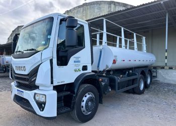 Campina Grande recebe carro-pipa de conjunto de máquinas de R$ 5 milhões conseguido por Veneziano, em parceria com a Codevasf