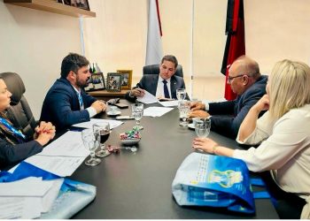Murilo Galdino atende prefeitos de vários municípios paraibanos presentes em Brasília