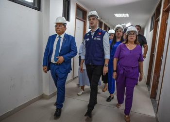 Governador em exercício Adriano Galdino visita obras do Hospital da Mulher e reforma do Arlinda Marques