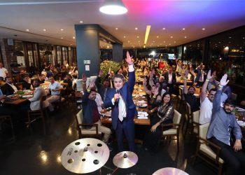 Efraim une arco pluripartidário em jantar de boas-vindas aos novos prefeitos