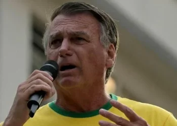 Bolsonaro faz apelo por pacificação após explosões em frente ao STF