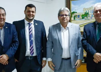 Base do governo na ALPB pode crescer após reuniões do governador com deputados