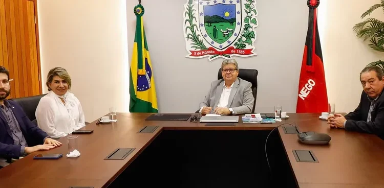 Base do governo na ALPB pode crescer após reuniões do governador com deputados