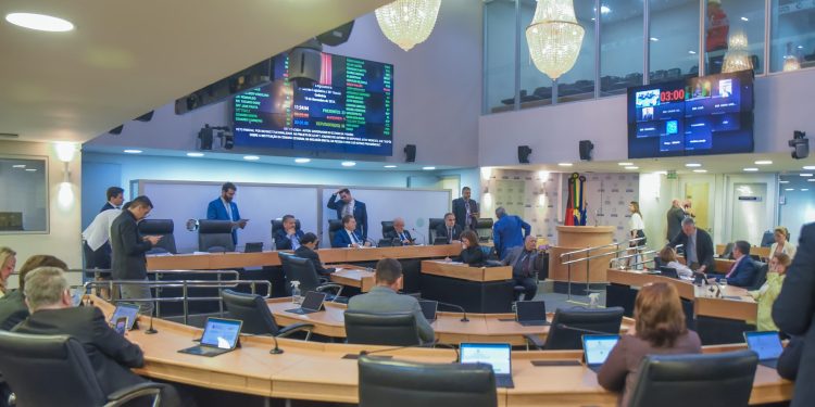 ALPB aprova PL que institui a Política de Atenção à Saúde Mental Materna