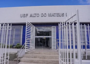 Cícero entrega USF Alto do Mateus reformada, autoriza mais quatro unidades e projeta requalificação de toda Rede Básica