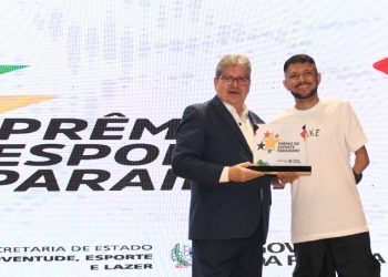 João Azevêdo homenageia atletas que se destacaram em 2024 e anuncia investimentos para o esporte