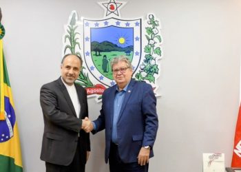 João Azevêdo recebe embaixador do Irã e destaca potencialidades econômicas da Paraíba