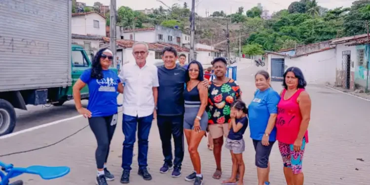 Cícero Lucena inaugura urbanização integrada das comunidades Renascer e Saturnino de Brito