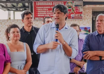 Leo Bezerra autoriza pavimentação de 12 ruas e reconstrução de praça no Alto do Mateus