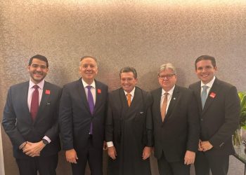 João Azevêdo prestigia posse de ministro Vital do Rêgo Filho na presidência do TCU