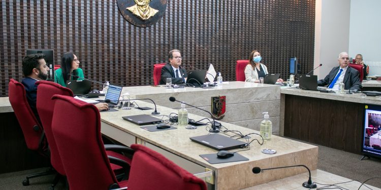 TCE impõe débito de mais de R$ 2,5 milhões por irregularidades em contrato de limpeza pública em Bayeux