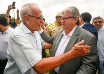 Cícero Lucena celebra união entre Governo do Estado e Prefeitura para melhorar qualidade de vida em João Pessoa