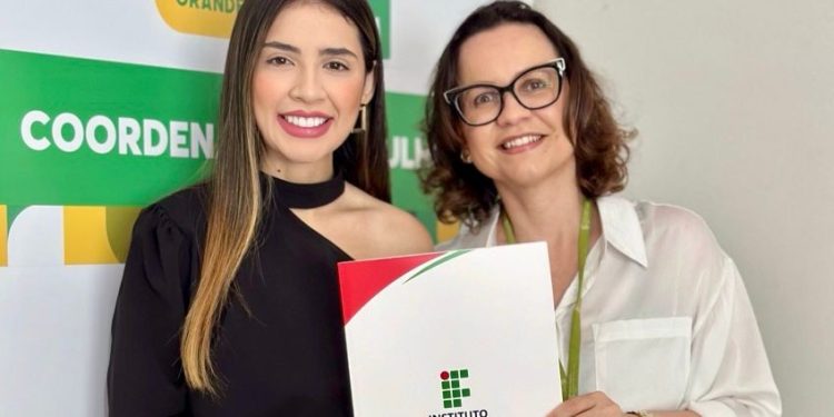 Prefeitura de Campina Grande assina acordo com o IFPB para incluir mulheres em situação de vulnerabilidade nos cursos gratuitos do Programa Mulheres Mil