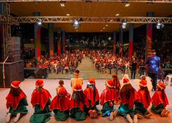 Quatro escolas municipais encerram programação do Natal da Educação, em Campina Grande