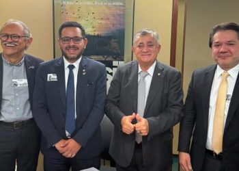 Presidente da Cagepa se reúne com líder do governo para discutir Tarifa Social de Água e Esgoto