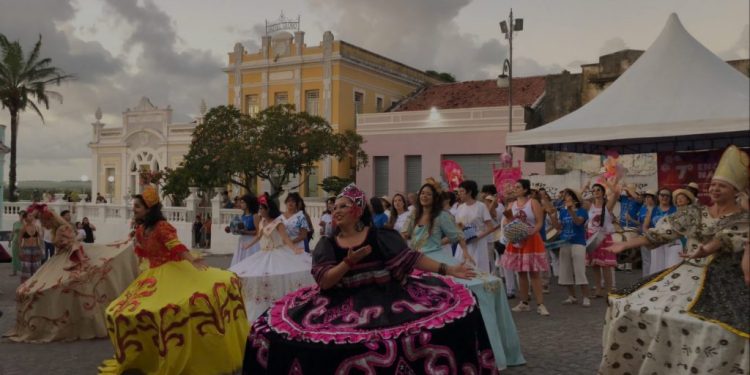 Programação deste domingo tem cultura popular e maracatu no Parque Sólon de Lucena