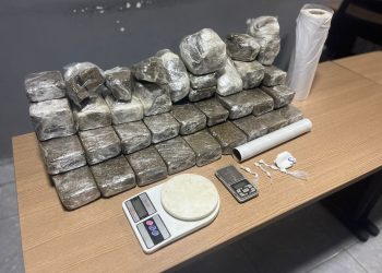 Polícia Militar prende dupla suspeita de tráfico e apreende 22kg de drogas em Campina Grande