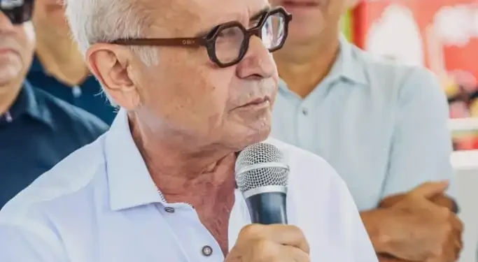 Cícero Lucena autoriza reforma da Praça Josenildo José da Silva