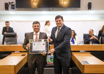 ALPB concede cidadania paraibana ao prefeito de Cabedelo, Vitor Hugo