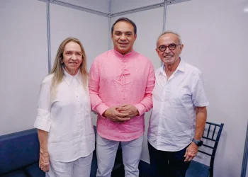 Cícero Lucena destaca importância do Natal de Luz, que reuniu milhares de pessoas na Orla