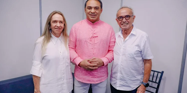 Cícero Lucena destaca importância do Natal de Luz, que reuniu milhares de pessoas na Orla