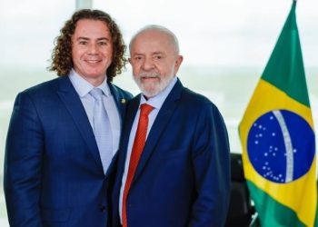 Senador Veneziano é o parlamentar paraibano mais alinhado às pautas de Lula