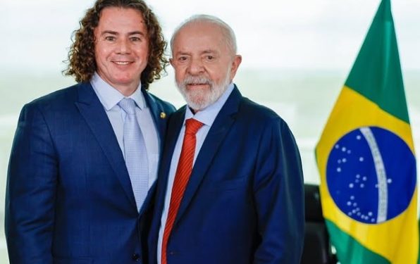 Senador Veneziano é o parlamentar paraibano mais alinhado às pautas de Lula
