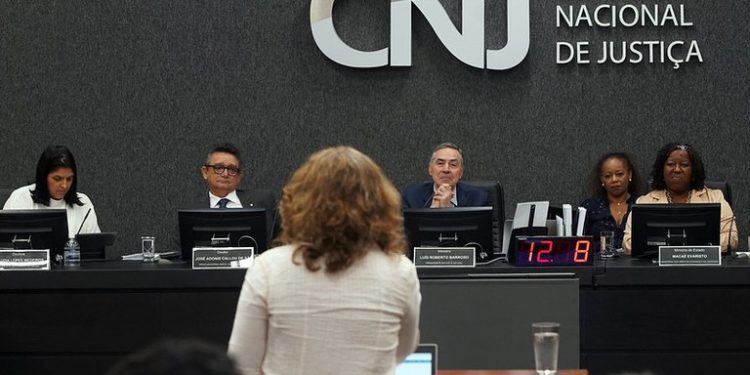 Certidão de óbito de vítima da ditadura deve registrar morte não natural causada pelo Estado