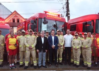 Governador lança Operação Verão 2025 e entrega duas novas viaturas para o Corpo de Bombeiros