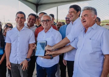 Cícero Lucena autoriza construção de piscina olímpica no Centro de Treinamento Ivan Tomaz