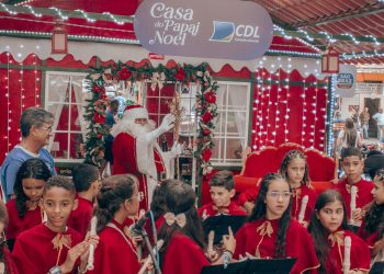 Em tarde festiva, CDL lança campanha Natal Premiado e inaugura Casa do Papai Noel