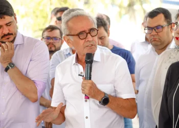 Cícero Lucena entrega reforma da USF do Timbó I e chega a 74 equipamentos de Saúde requalificados na gestão