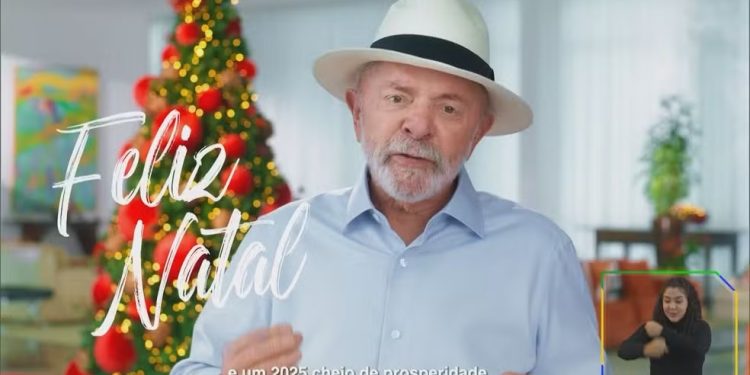 Em pronunciamento, Lula diz que vai cuidar do povo e que economia é forte