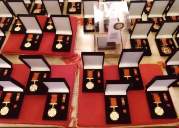 João Azevêdo homenageia secretários e militares com a Medalha da Casa Militar do Governador