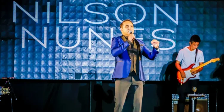 Padre Nilson comanda o Natal de Luz nesta quinta-feira (26) na Praia de Tambaú